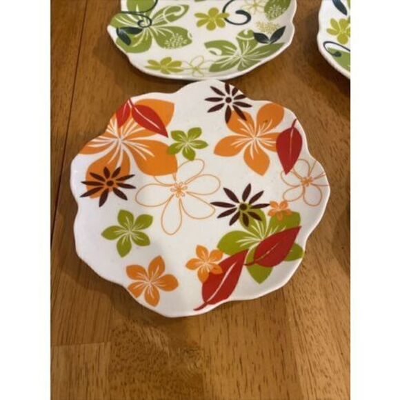 4 PIER 1 IMPORTS PORCELAIN WITH SCALLOP EDGE SAUCERS DIPPING DISHES 5.5 INCHES - Picture 4 of 8